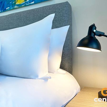Central Serviced Apartments: City-Center Comfort with Parking & Wi-Fi Dundee Exterior photo