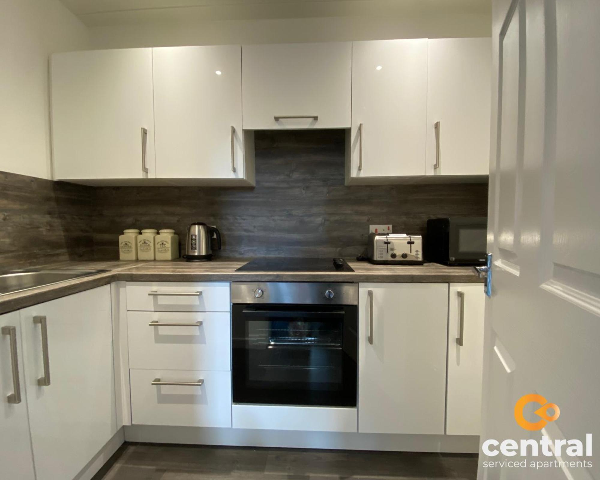 Central Serviced Apartments: City-Center Comfort with Parking & Wi-Fi Dundee Exterior photo