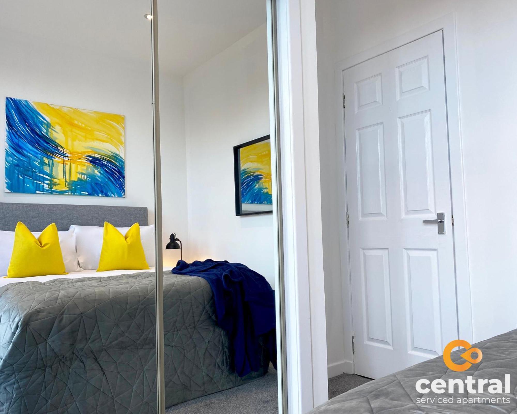 Central Serviced Apartments: City-Center Comfort with Parking & Wi-Fi Dundee Exterior photo